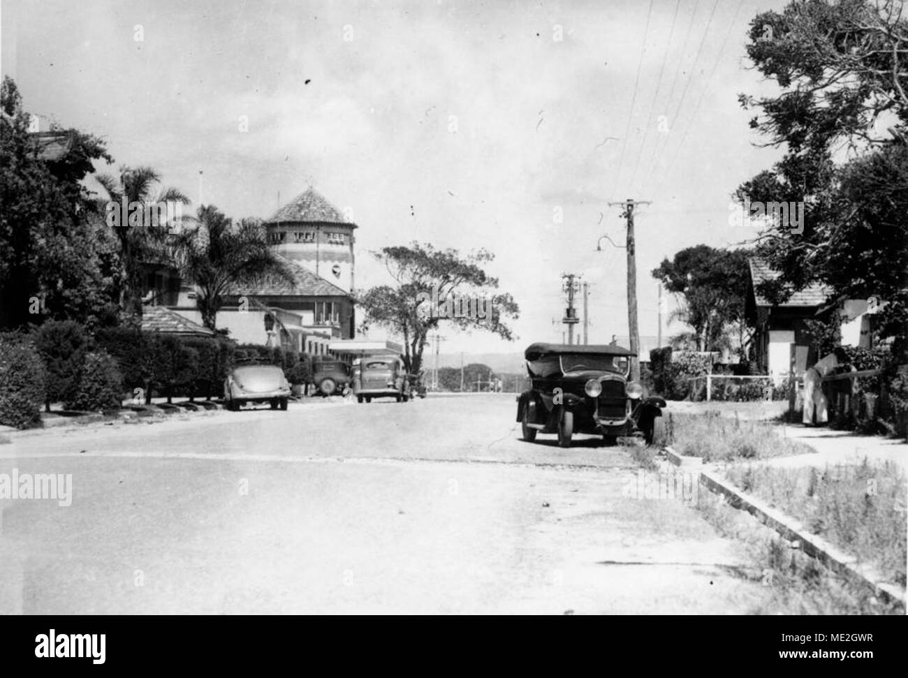 Strada tranquilla scena di Cavill Avenue, Surfers Paradise, ca 1938. Foto Stock