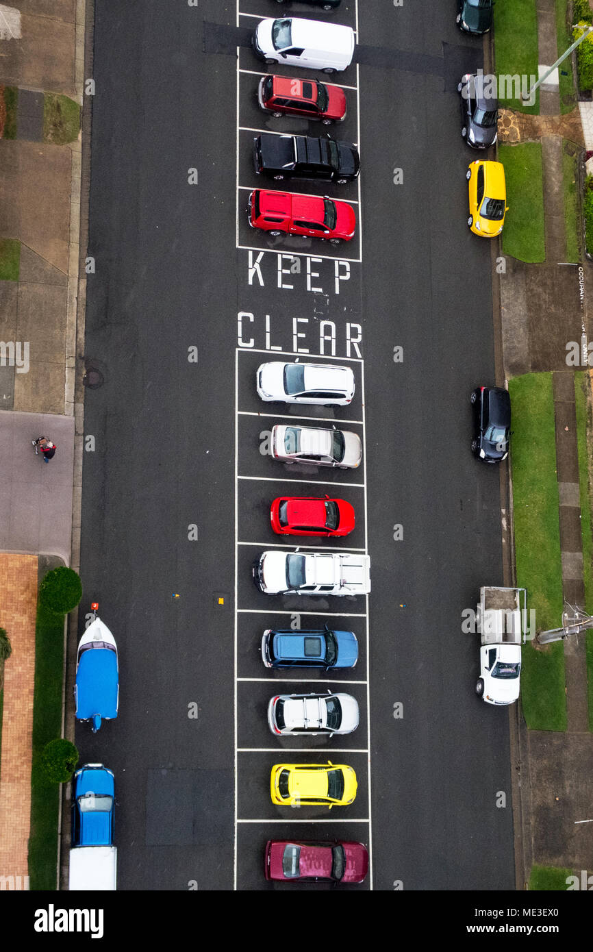Vista in elevazione di una vettura parcheggiata sulla Gold Coast in Australia Foto Stock