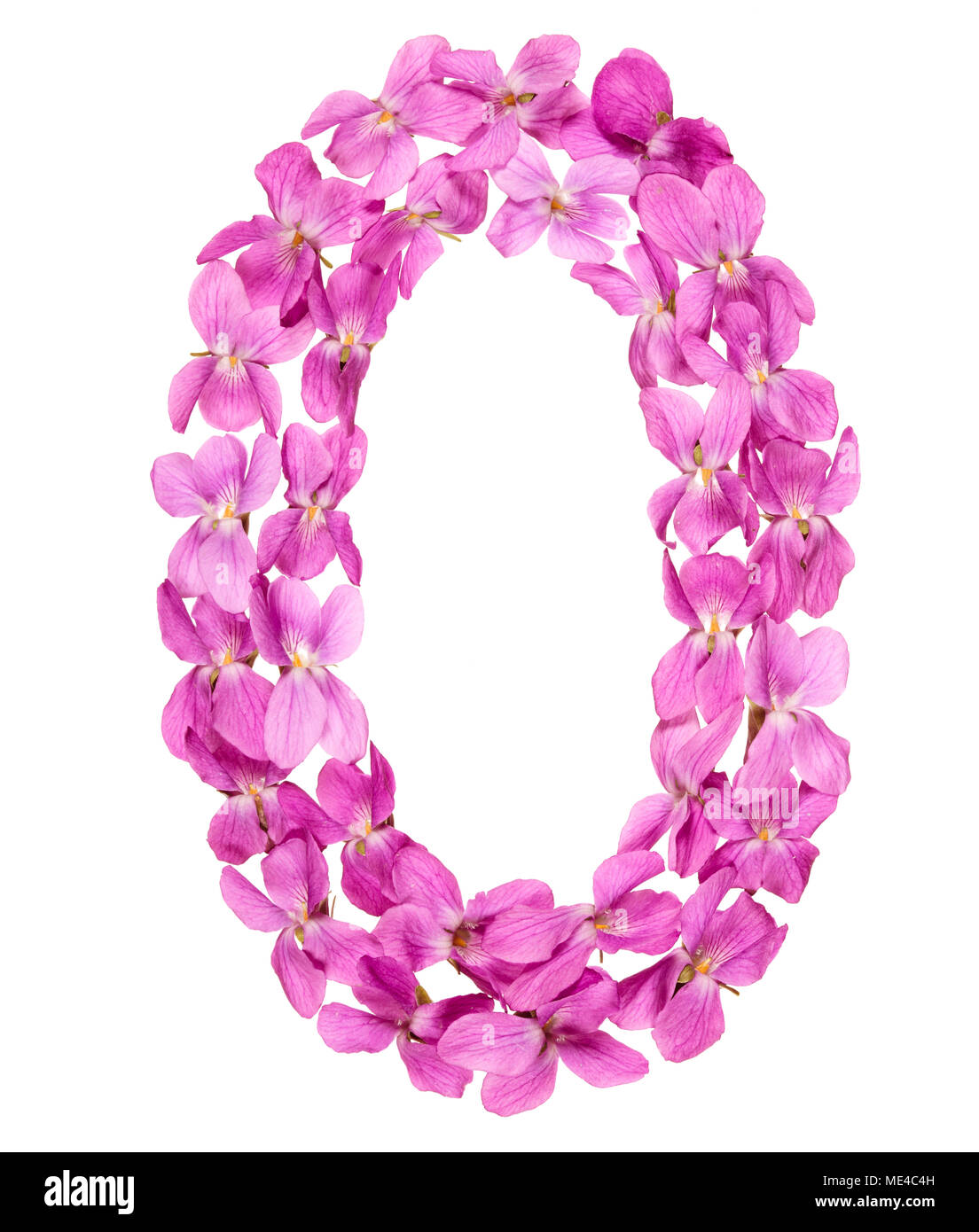 Numero arabo 0, zero, dai fiori di viola, isolato su sfondo bianco Foto Stock
