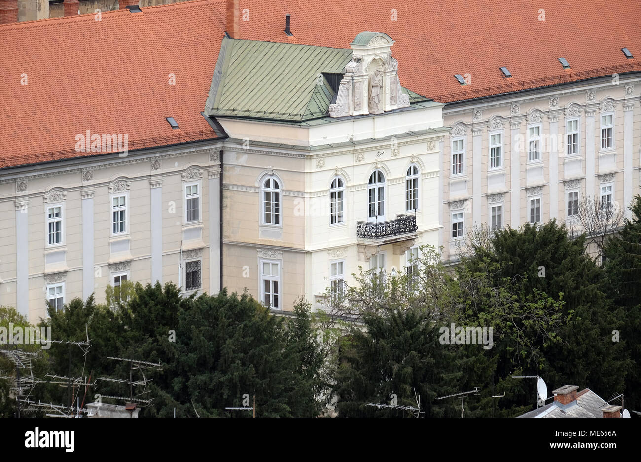 La facciata del palazzo arcivescovile a Zagabria in Croazia. Foto Stock