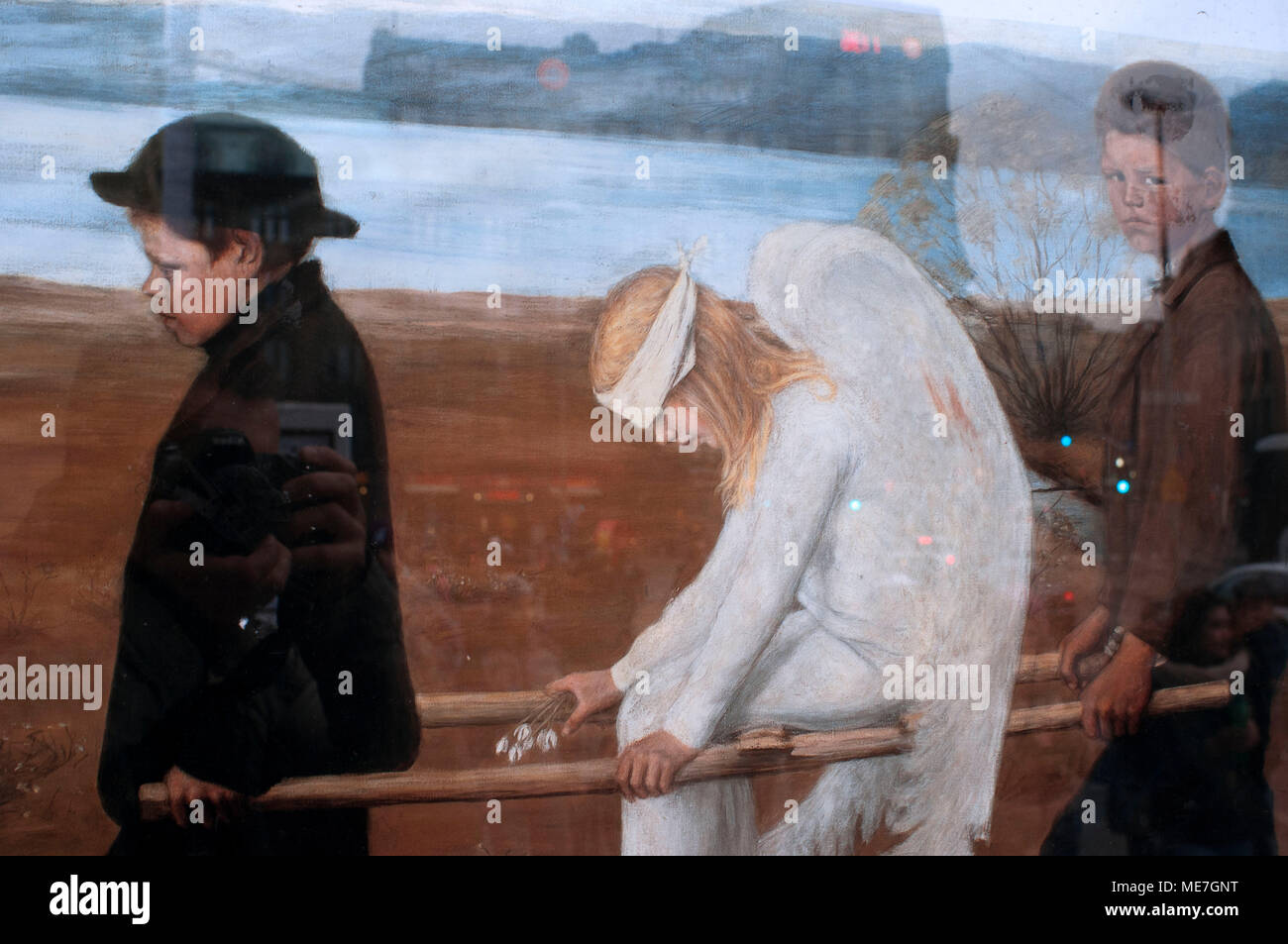 Il ferito angel qui è un buon esempio del simbolismo in arte. È un dipinto dal finlandese pittore simbolista Hugo Simberg. Si tratta di uno dei più recogniz Foto Stock