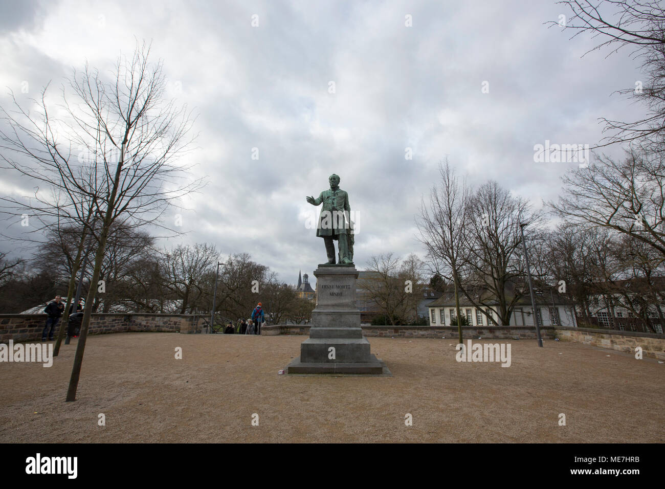 Statua di studioso tedesco Ernst Moritz Arndt sull'Università di Bonn nei locali di Bonn, la Renania settentrionale-Vestfalia, Germania Foto Stock