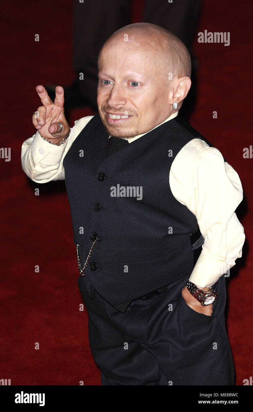 Verne Troyer, 'Mini-Me' in Austin Powers film, muore a 49, 21 aprile 2018, tutte le immagini riprese a La Imaginarium del dottore Parnassus premiere, Leicester Square, Londra UK, 06 Ottobre 2009 Foto Stock