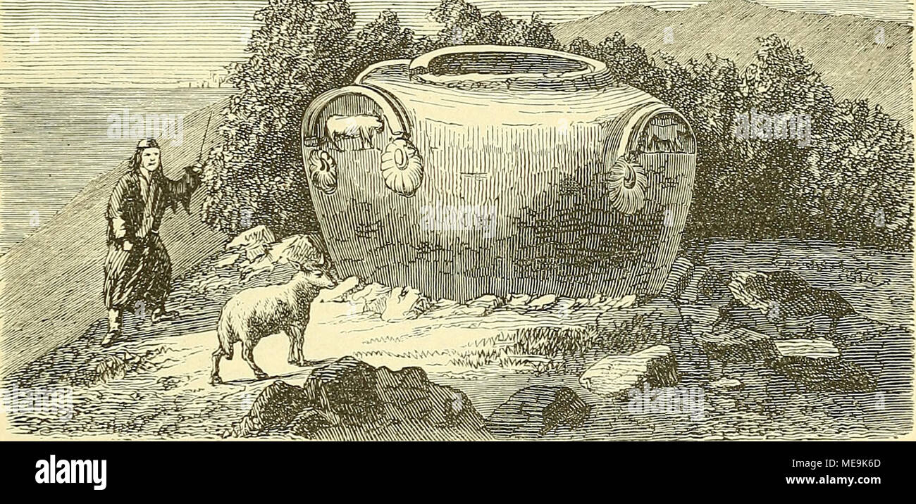 . Die Insel Cypern, ihrer Physischen und Organischen Natur nach mit Rücksicht auf ihre frühere Geschichte . Das beiuhmte colosbale Steingefäss vou Amithub m stinei uxtiulichbn Lage von Gebüsch umgeben. Zwischen dem Dorfe und der Mitte des Rückens der alten Stadt hat L. Ross eine Reihe Fundamente von Pfeilern beobachtet, die wahrscheinlich einer Wasserleitung angehörten, die den Amathusiern einst das Trinkwasser nöthige zuführte. Wir, die wir einige Stunden hier verweilten, waren froh unseren brennenden Durst durch etliche mundvoll in einem Felsennapfe angesammelten Regenwassers löschen zu könn Foto Stock