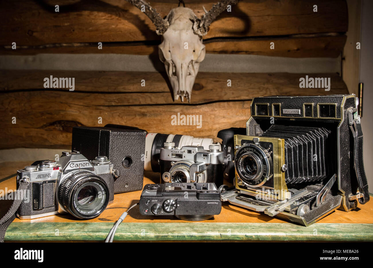 Parte della mia collezione di fotocamere II Foto Stock