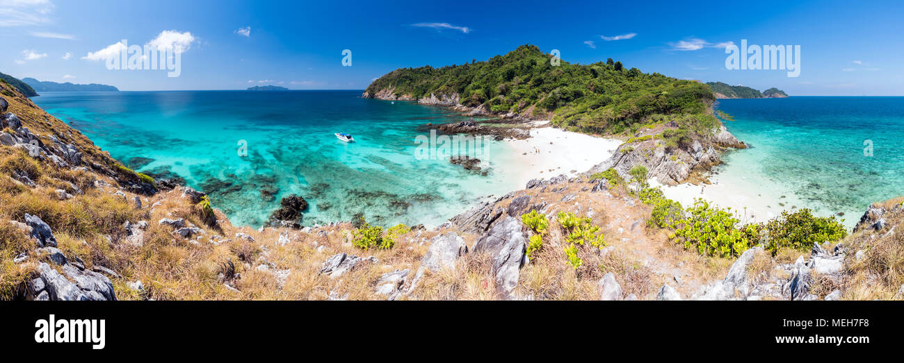 Panorama Vista aerea punto tropicale di spiaggia di sabbia bianca e snorkel punto in cockburn isola mare delle Andamane oceano indiano Myanmar e Thailandia. Foto Stock