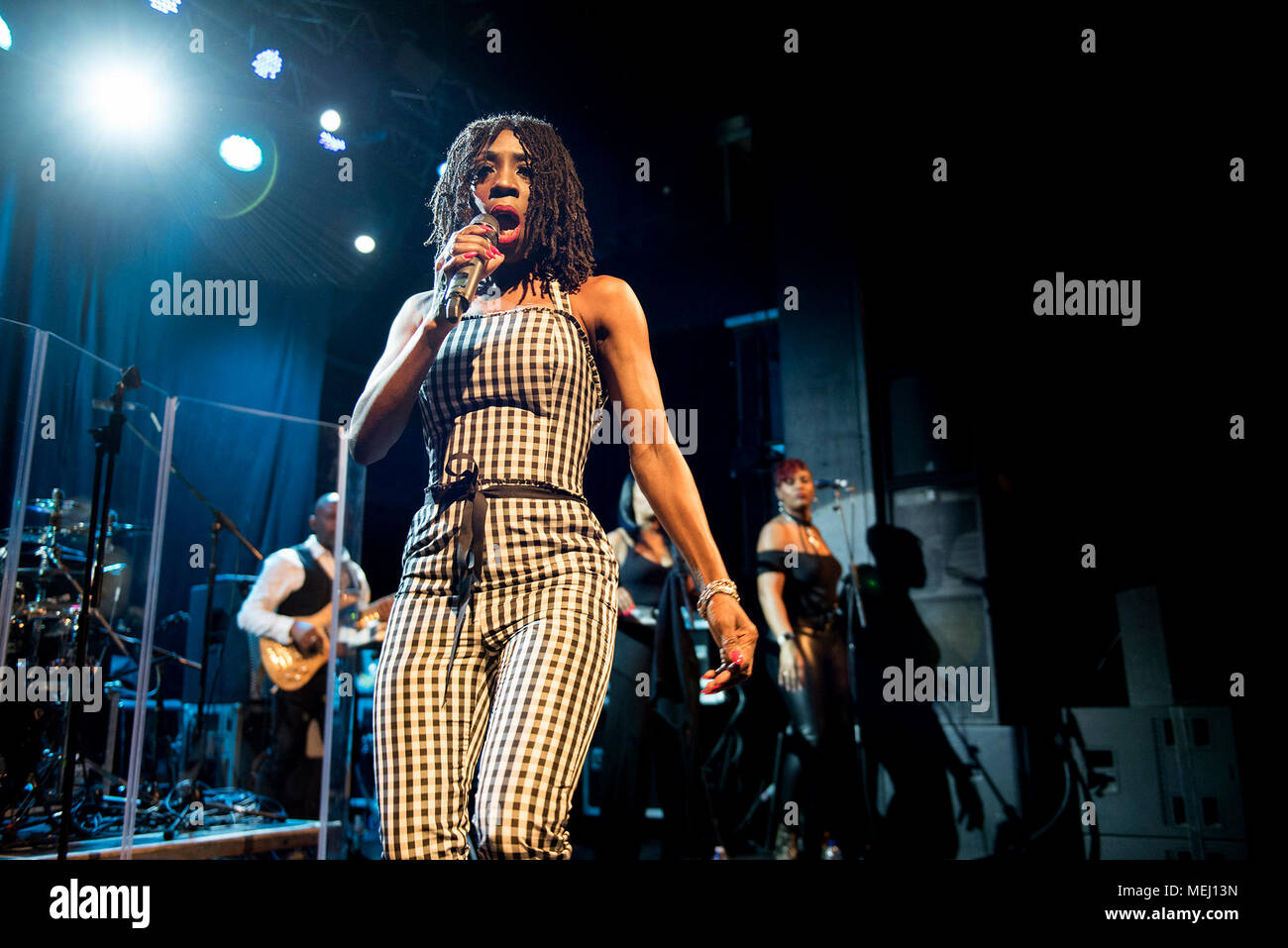 Manchester, Regno Unito. Il 22 aprile 2018. Heather Small, voce di M persone esegue a Manchester Academy 2 22/04/2018 Foto Stock