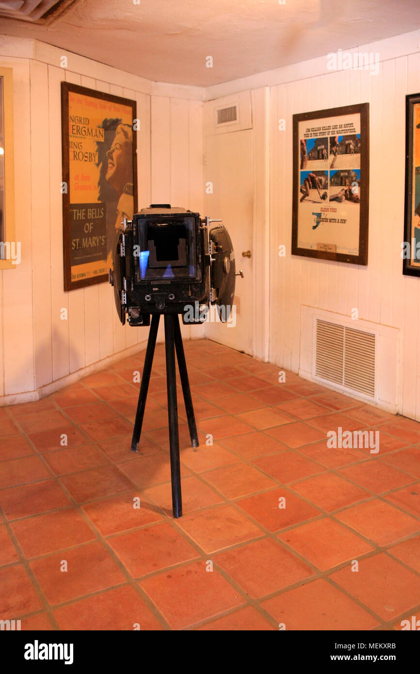 VistaVision vecchia fotocamera a pellicola sul display presso la vecchia pellicola di Tucson Studios parco divertimenti in Arizona Foto Stock