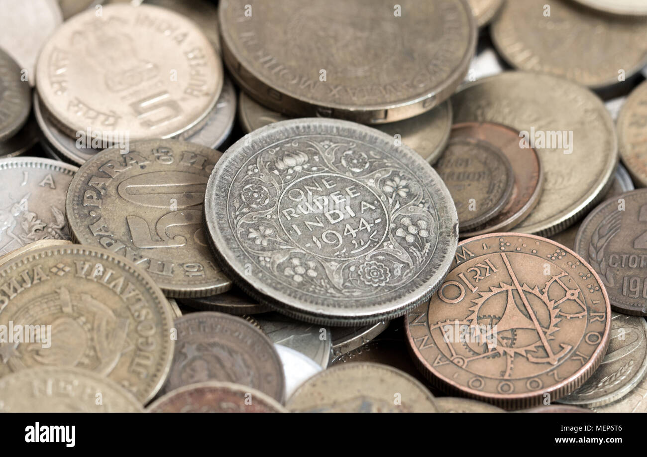 Di vecchie monete pila Foto Stock