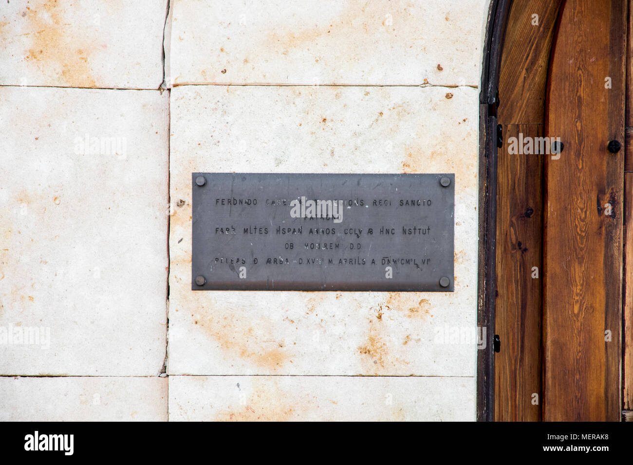 Marcatore commemorativa nel sito del monastero estinto di Valparaiso, luogo di nascita di Re Ferdinando III di Castiglia, vicino Peleas de Arriba, provincia Foto Stock