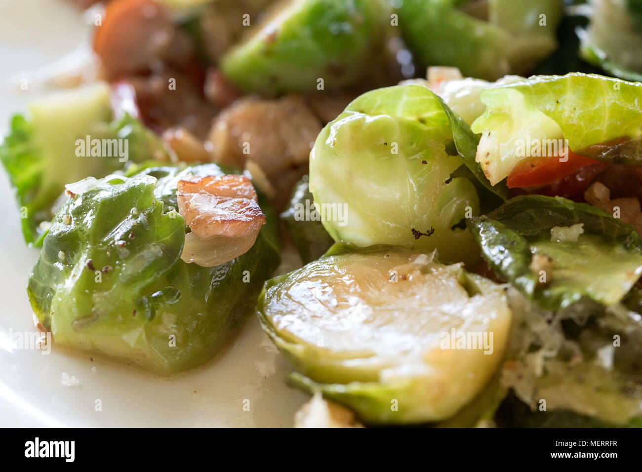 I cavoletti di Bruxelles e pancetta Foto Stock