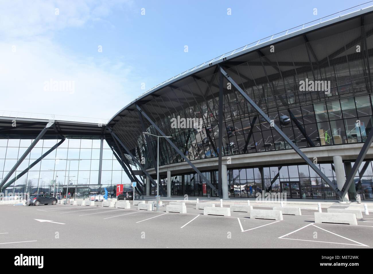 Lione, Francia - 22 Marzo 2018: Il nuovo terminal internazionale a all'Aeroporto Saint Exupery a Lione, Francia Foto Stock