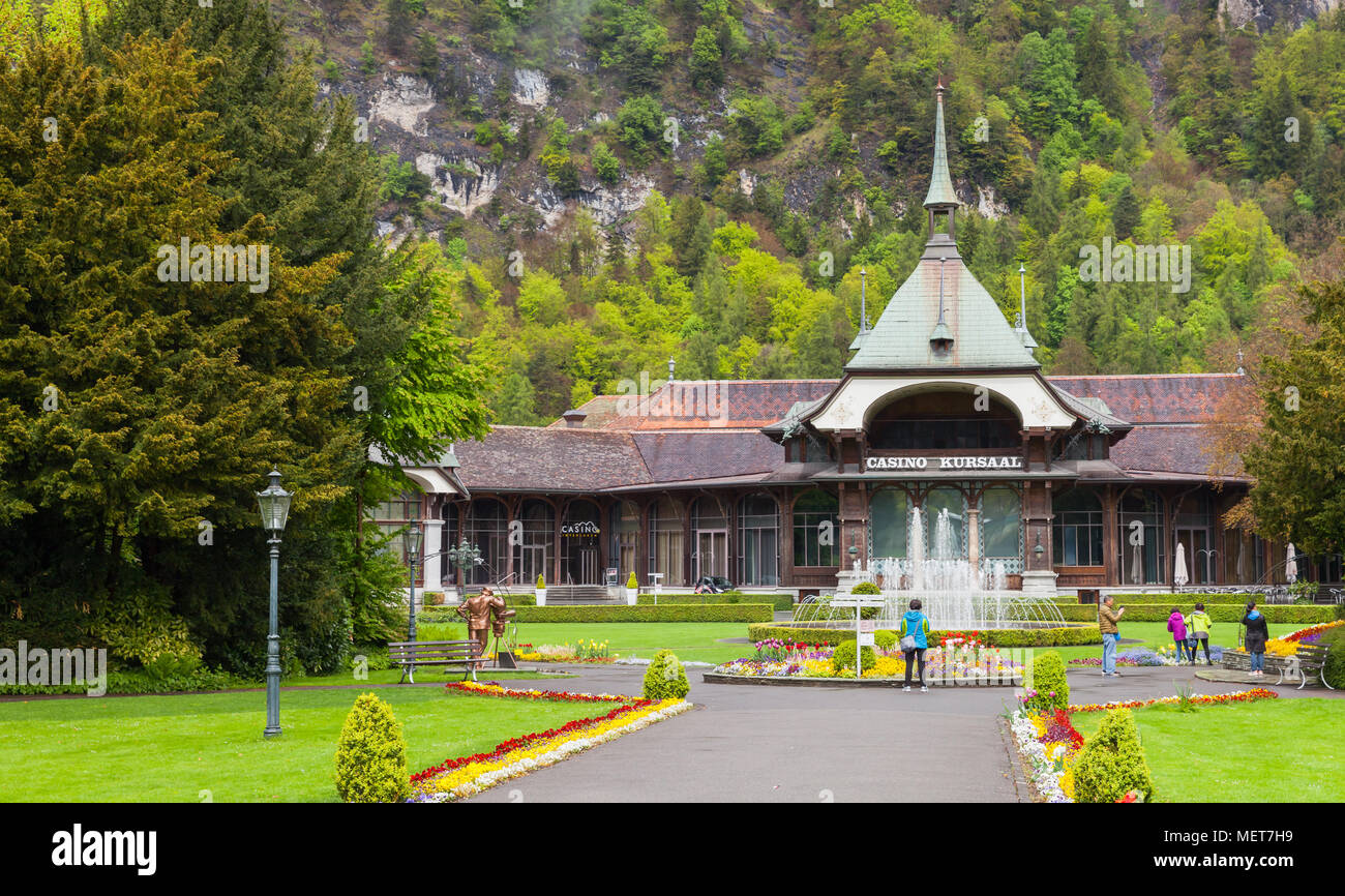 Interlaken, Svizzera - 5 Maggio 2017: Casino Kursaal esterno, un edificio situato sul territorio del comune di Berna di Interlaken, Switzerlan Foto Stock