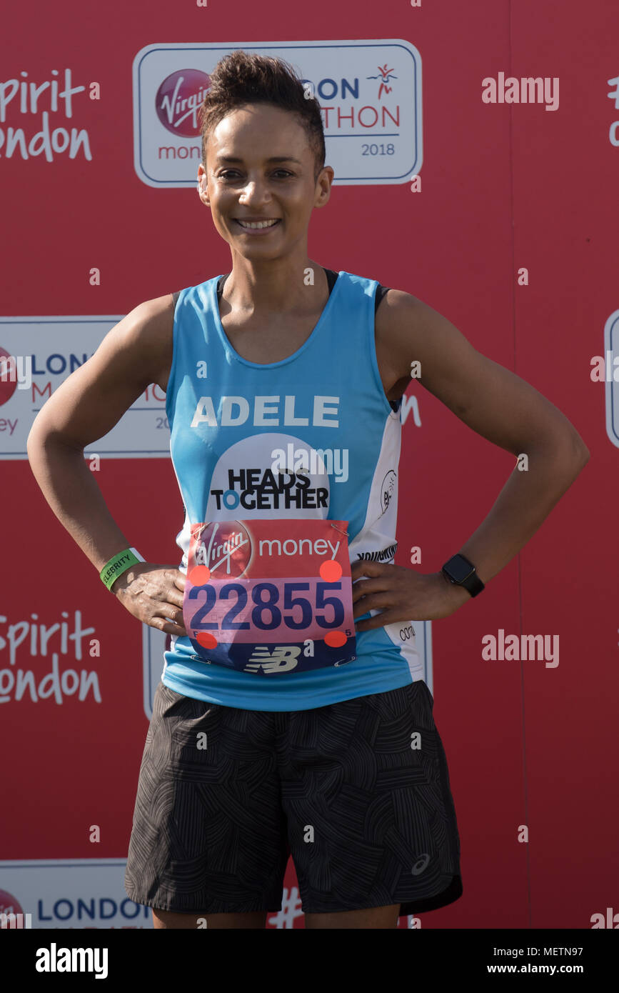 Adele Roberts alla maratona di Londra 2018 il 22 aprile 2018, Blackhealth, Londra, Regno Unito. Foto Stock