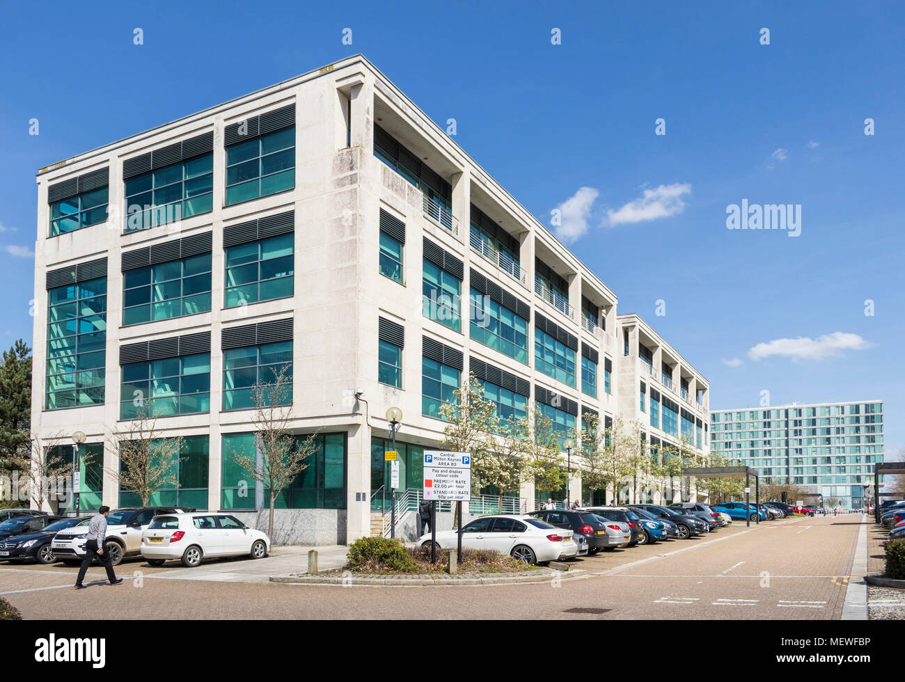 Milton Keynes Inghilterra edifici adibiti a ufficio centrale di Milton Keynes gb uk europa Foto Stock
