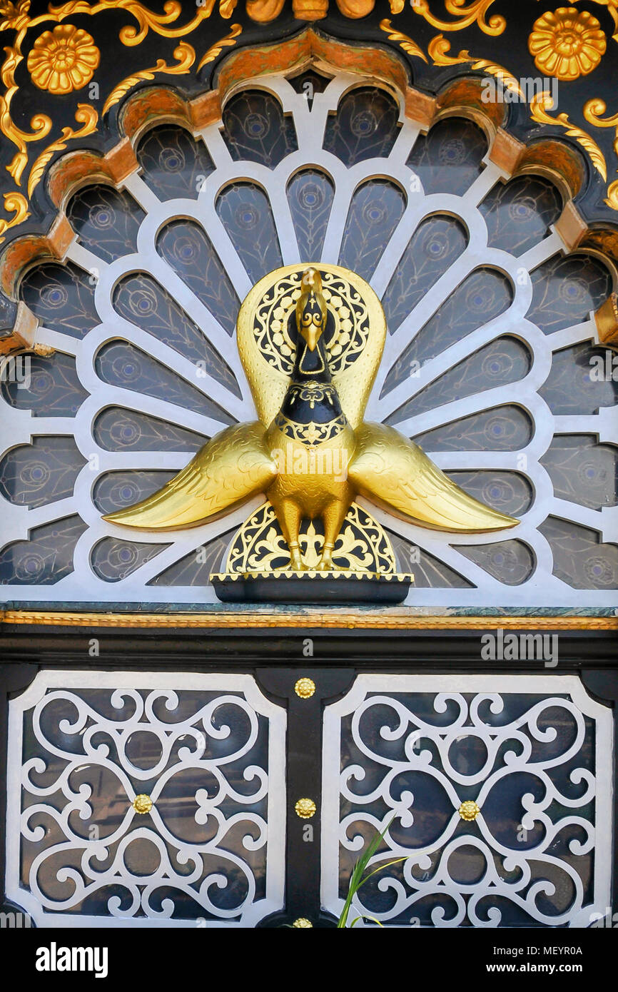 Design con Golden Peacock, Palazzo d'oro, New Vrindaban, West Virginia, USA Foto Stock