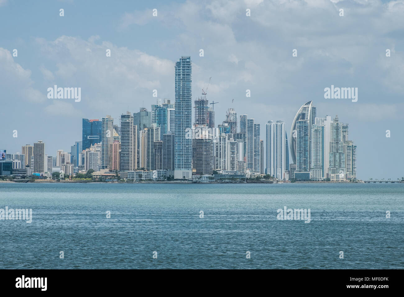 Grattacielo skyline , Costa e oceano - Panama City downtown - Foto Stock