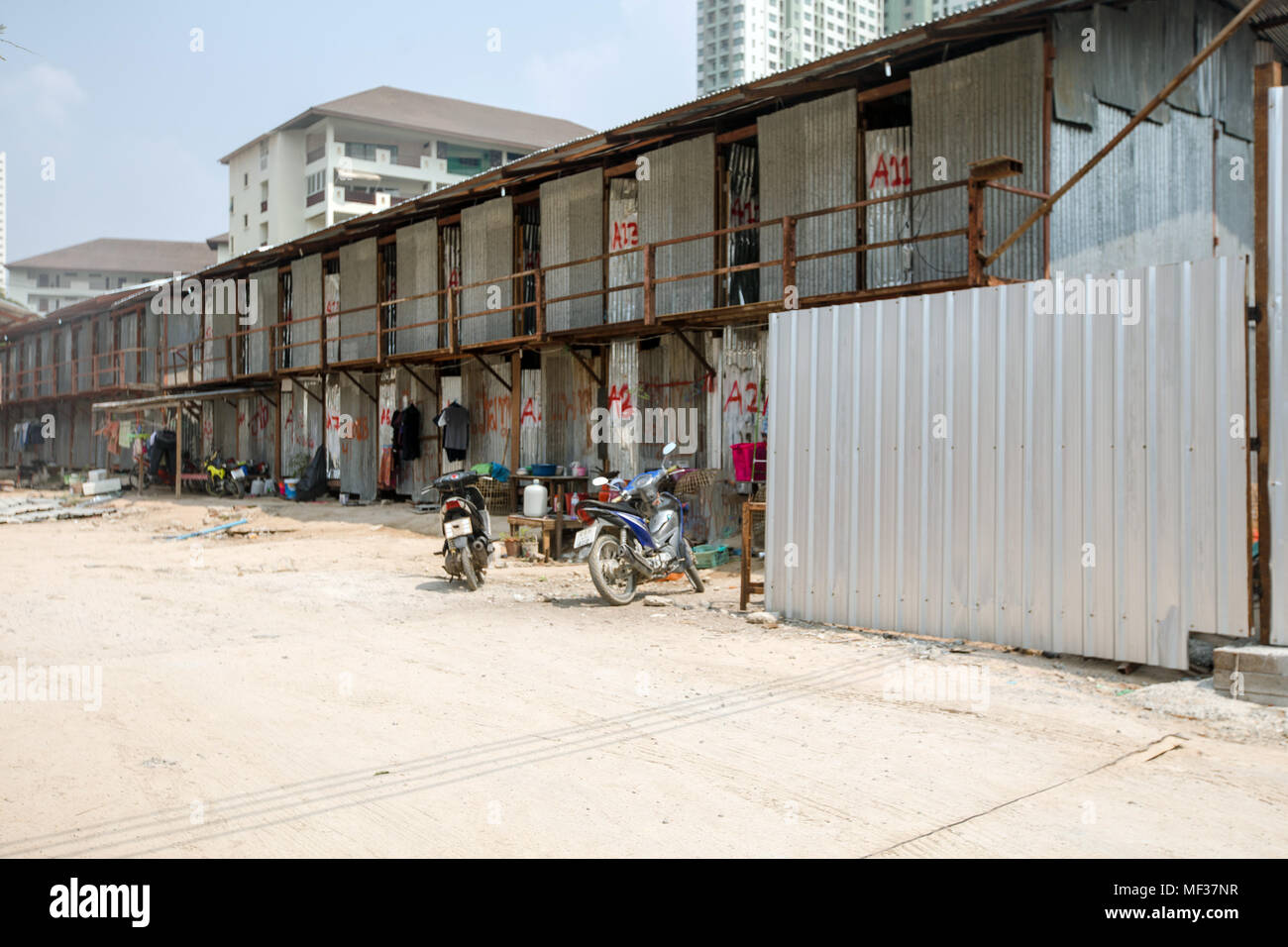 Grungy backyard di poveri distric Foto Stock