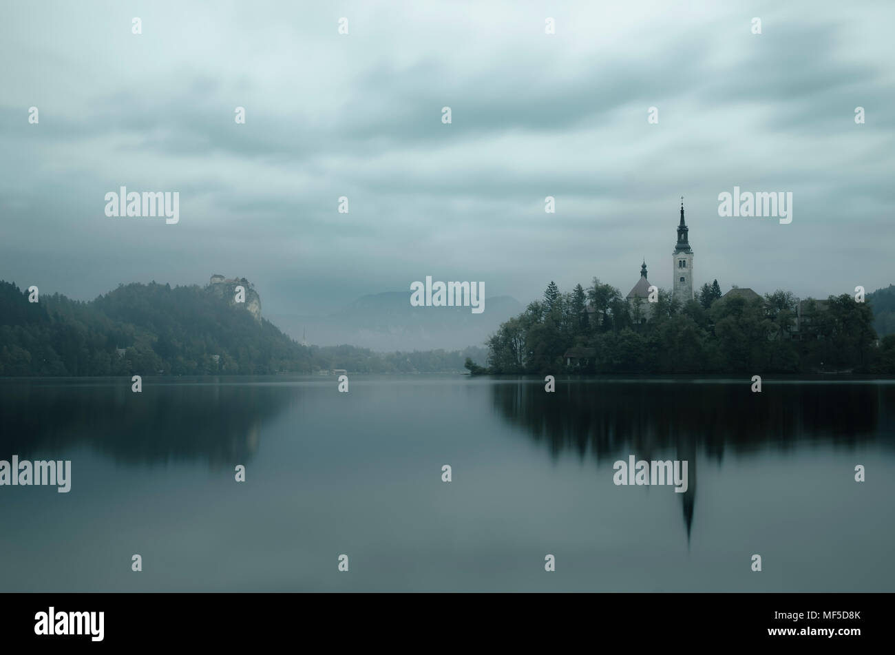 La Slovenia, Bled, il lago di Bled e chiesa sull isola Foto Stock