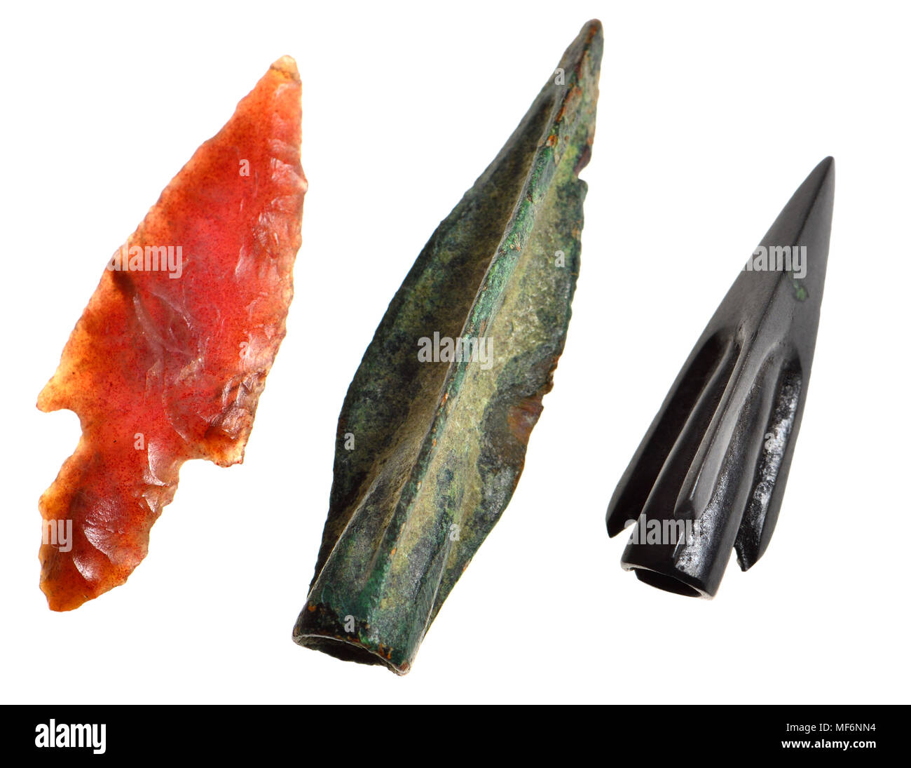 Arrowhead sviluppo. Neolitico (a sinistra - la pietra focaia), antico romano (bronzo) e Scita (destra - bronzo, c600-300BC) Foto Stock