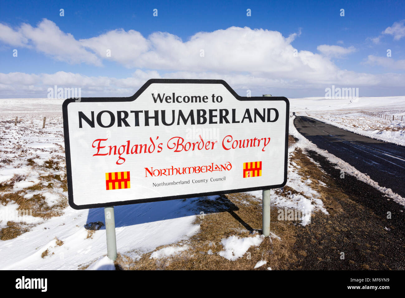 Il Pennines in inverno - un paesaggio innevato sul confine tra la Cumbria e Northumberland vicino Nenthead REGNO UNITO Foto Stock