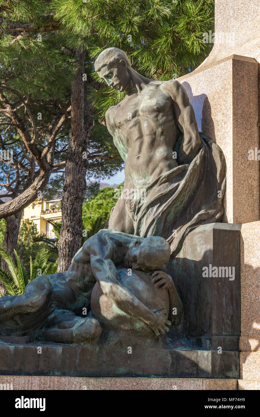 Dettaglio dal monumento a Cristoforo Colombo a Rapallo, Italia Foto Stock