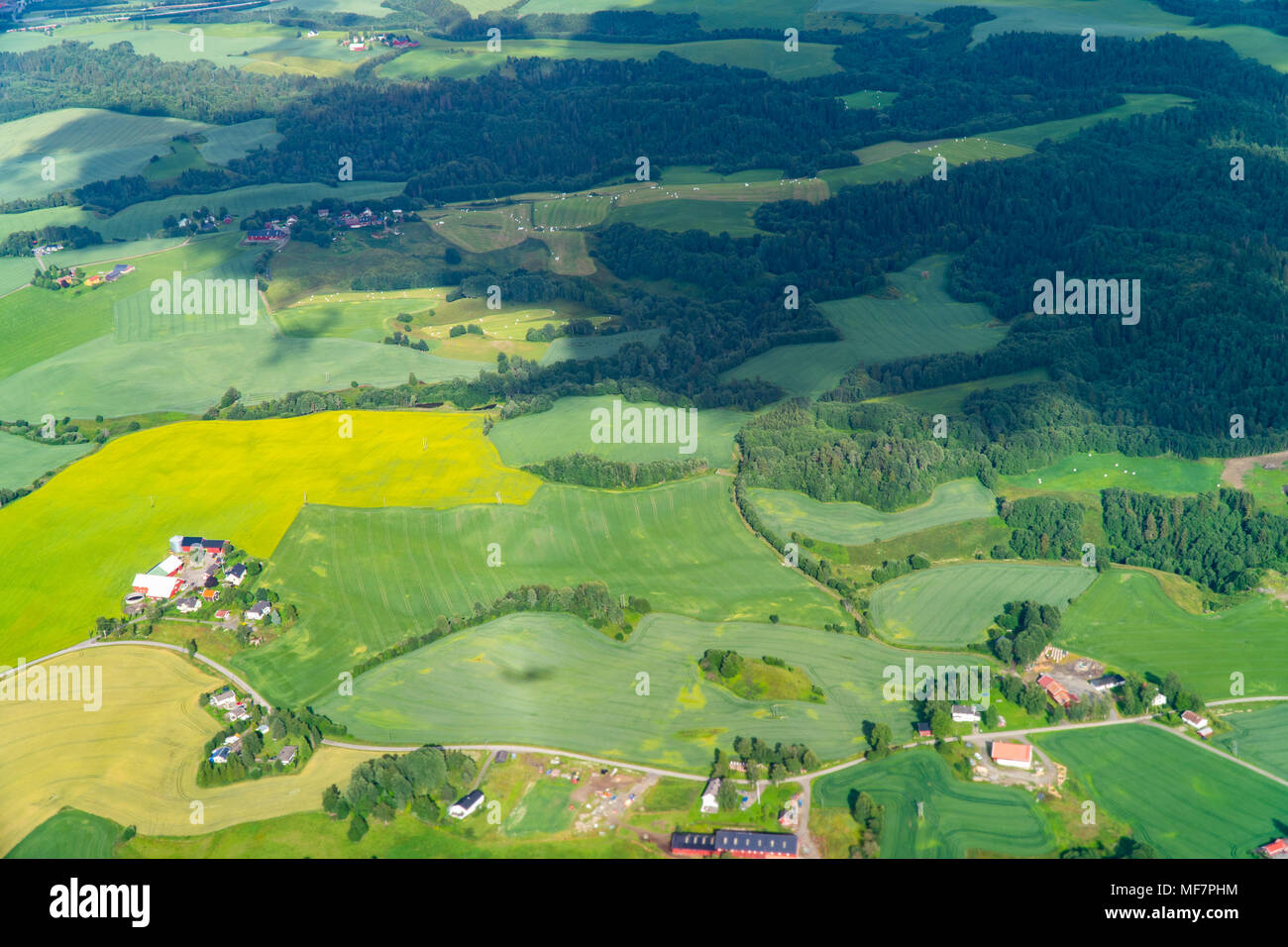 La fotografia aerea di verde bella terra , Norvegia Foto Stock