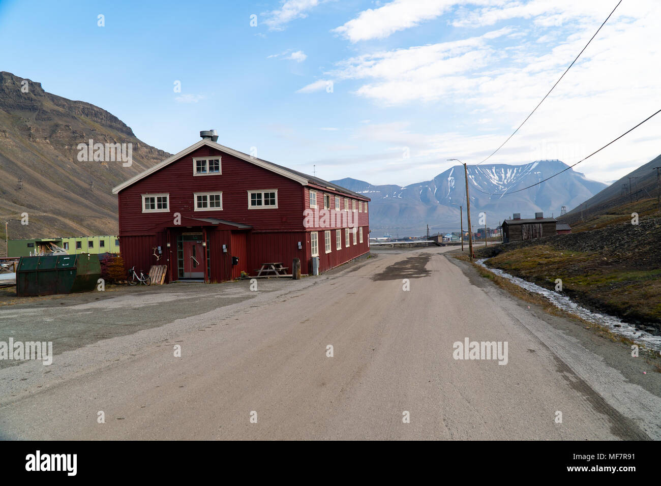 Case colorate a Longyearbyen town, Spitsbergen, Svalbard Norvegia Foto Stock