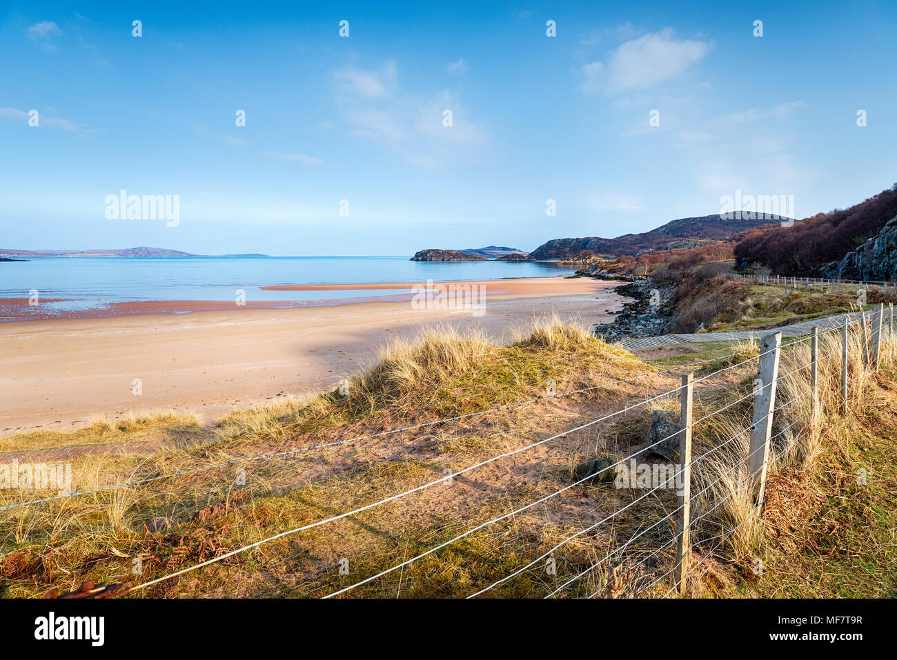 Gruinard Beach una bella baia remota situata a 12 miglia a nord di a Poolewe, in northwestern Ross and Cromarty sulla costa ovest della Scozia e parte di Foto Stock