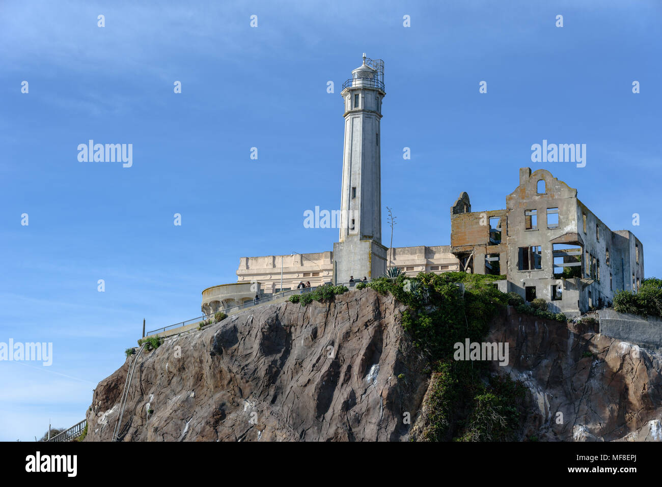 L'Alcatraz Island Lighthouse come visto dal di sotto Foto Stock