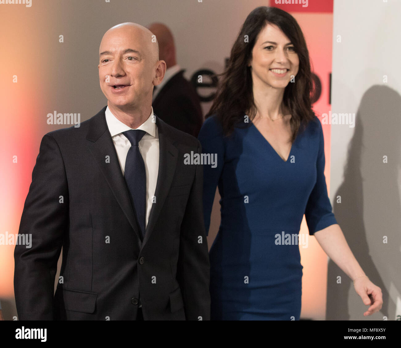 la moglie di jeff bezos