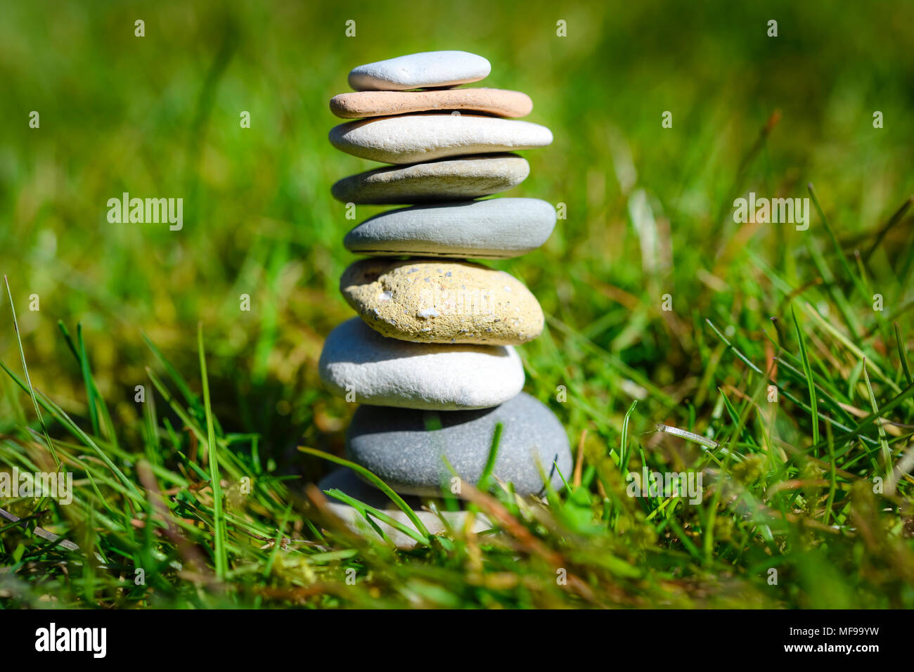 Pietre impilate, armonia, equilibrio Foto Stock