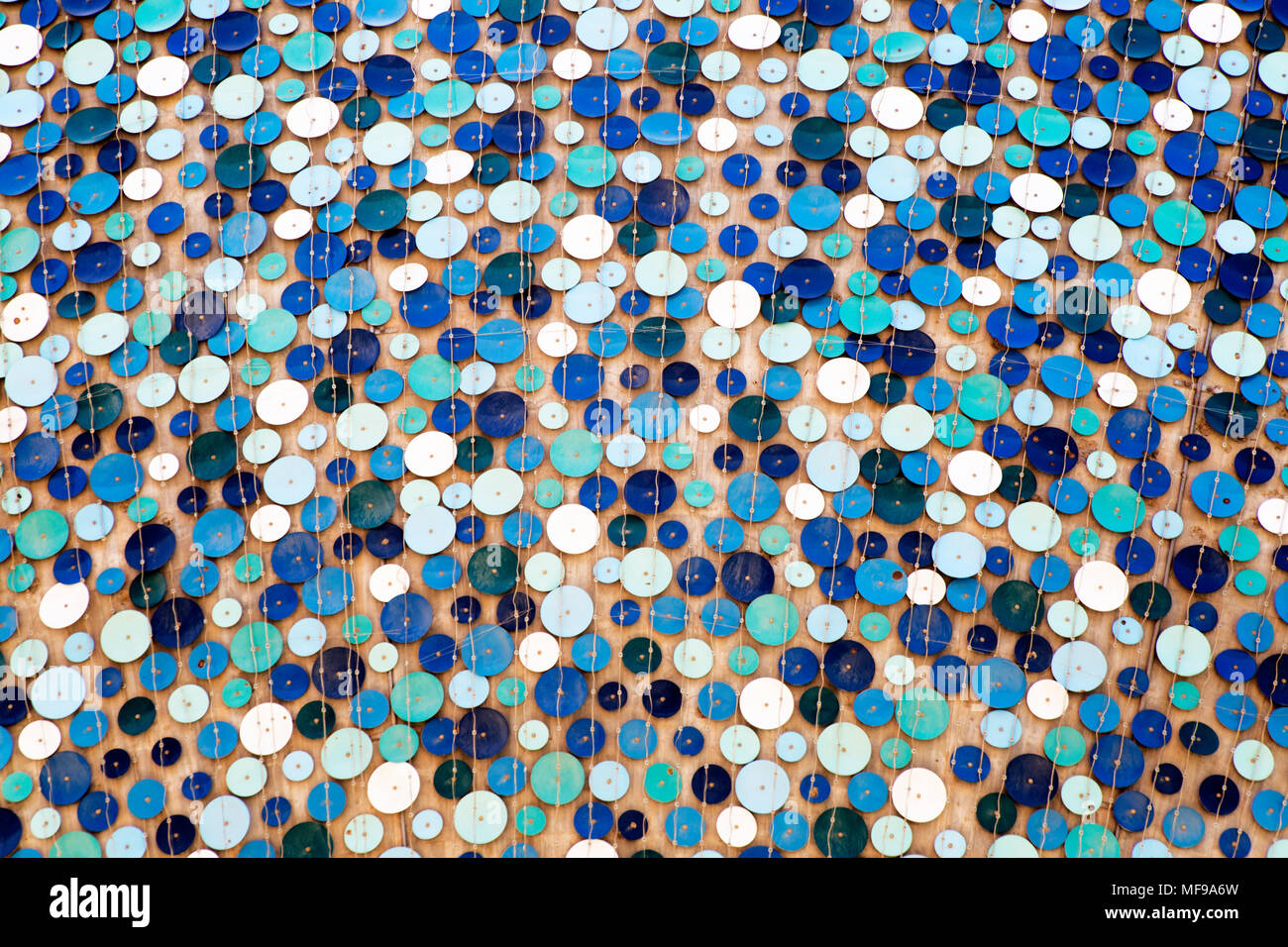 Vista ravvicinata delle piastrelle sul Kuwait Towers, Kuwait City Foto Stock