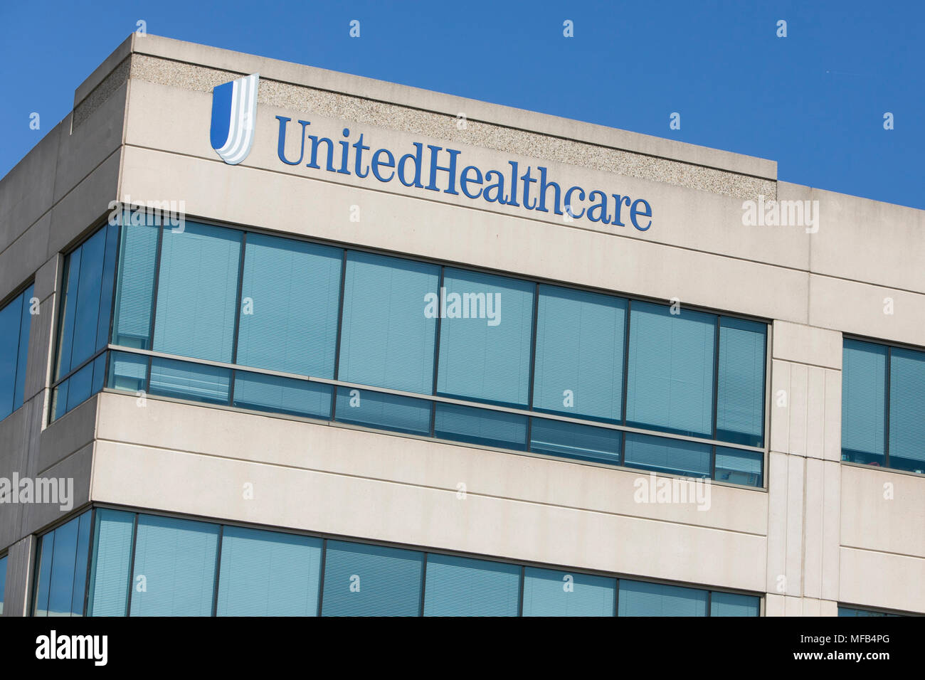 Un segno del logo al di fuori di una struttura occupata da UnitedHealthcare a Horsham, Pensilvania il 22 aprile 2018. Foto Stock