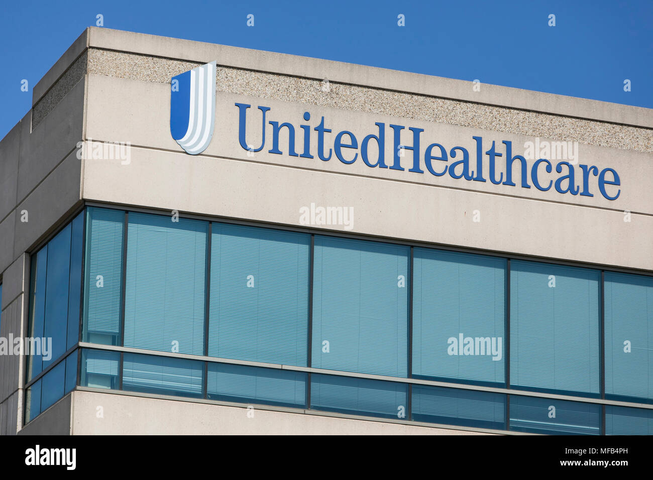 Un segno del logo al di fuori di una struttura occupata da UnitedHealthcare a Horsham, Pensilvania il 22 aprile 2018. Foto Stock