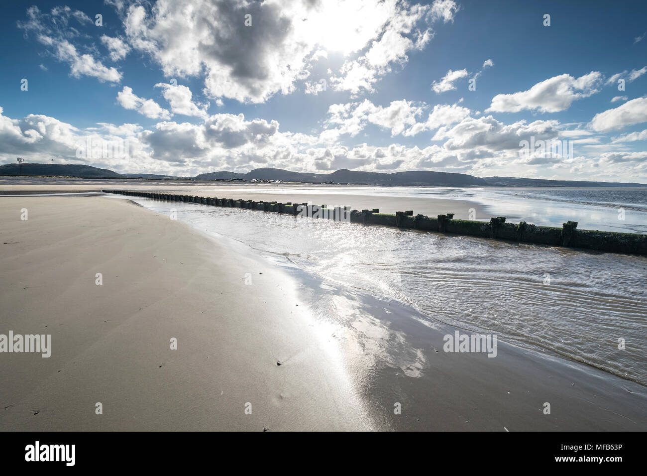 Pensarn spiaggia vicino Abergele sulla costa settentrionale del Galles REGNO UNITO Foto Stock