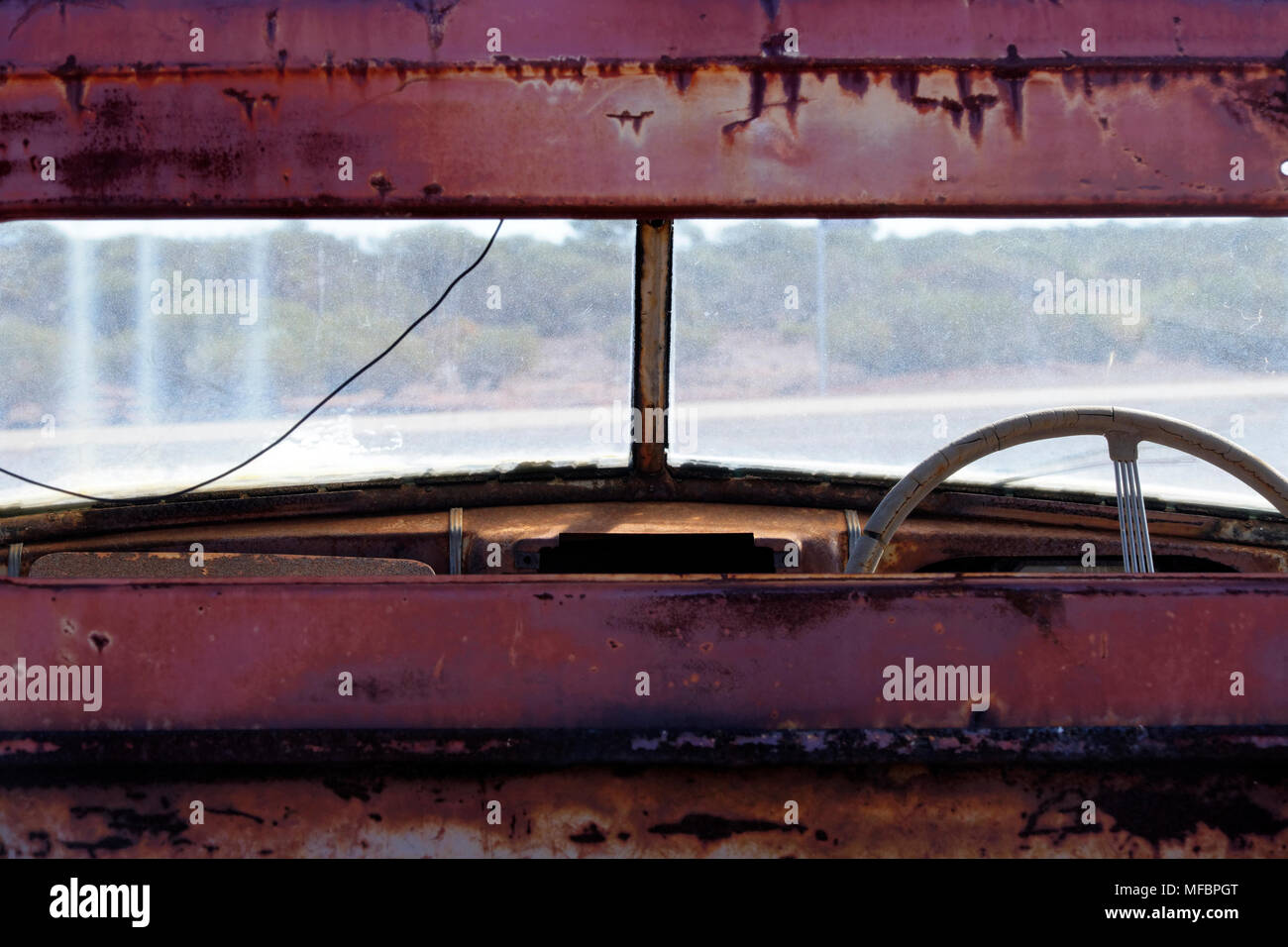 Il vecchio motore Vanguard auto in outback Australia occidentale, Australia occidentale Foto Stock