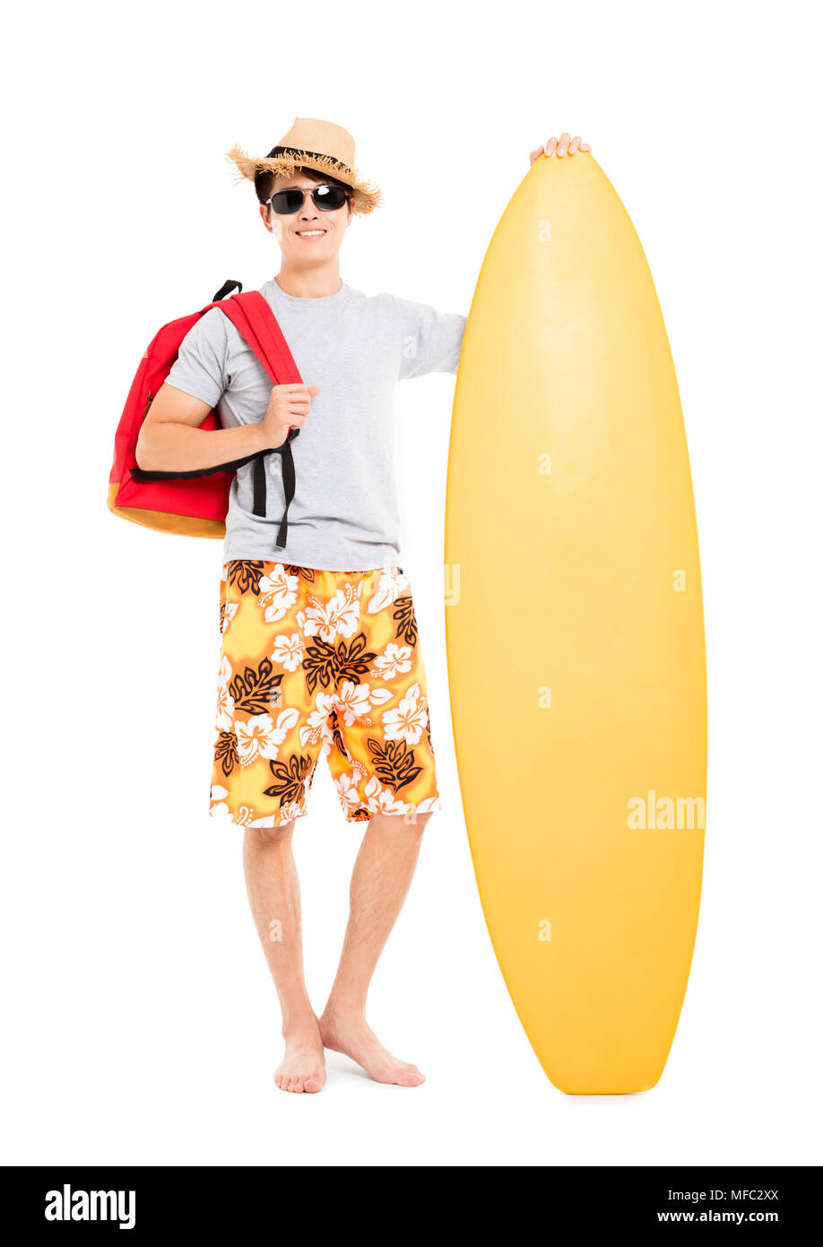 Uomo con la tavola da surf e vacanze estive concept Foto Stock
