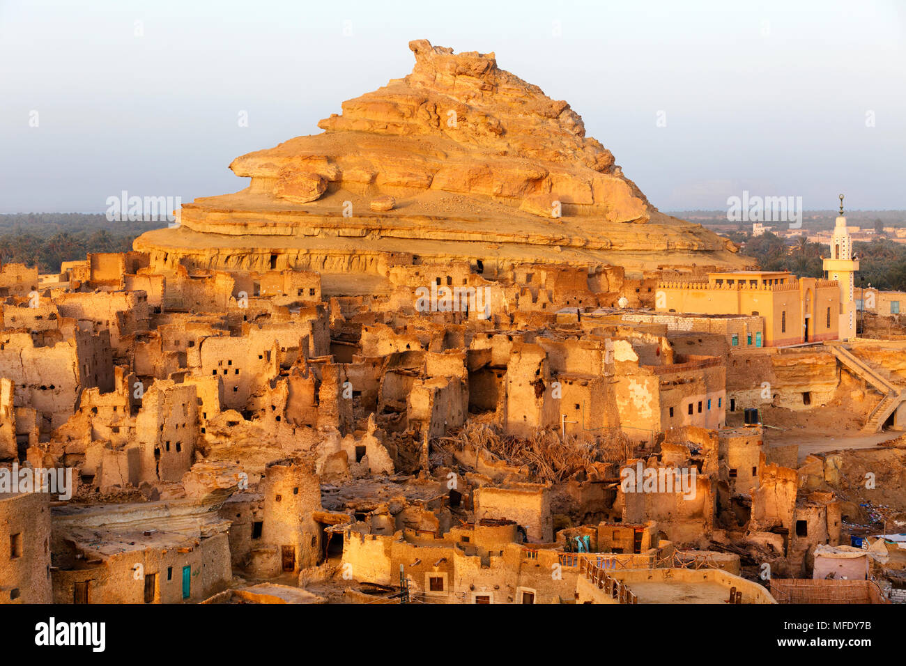 Vista delle rovine della fortezza di Shali in Siwa nel deserto del Sahara in Egitto Foto Stock