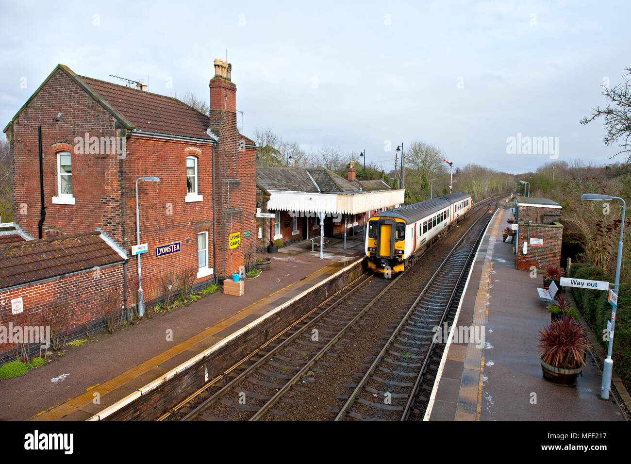 Acle stazione ferroviaria sulla Wherry linee tra Norwich e Great Yarmouth in Norfolk, Regno Unito Foto Stock