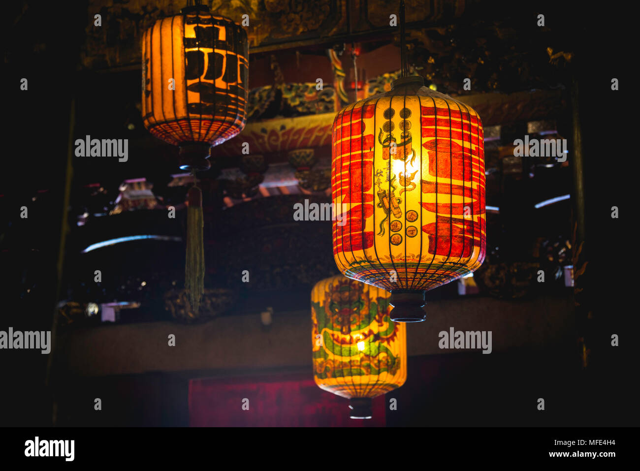 Cinese tradizionale lanterne appese al soffitto, Leong San Tong Khoo Kongsi, Cinese Clan House, tempio, George Town Foto Stock
