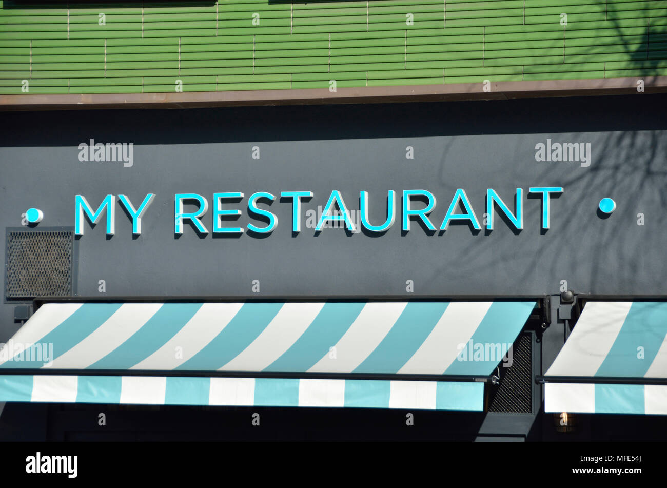 Il mio ristorante segno sopra un ristorantino. Foto Stock