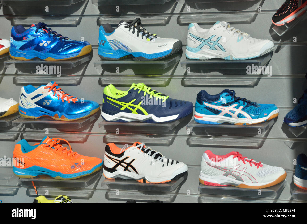 negozi scarpe da ginnastica