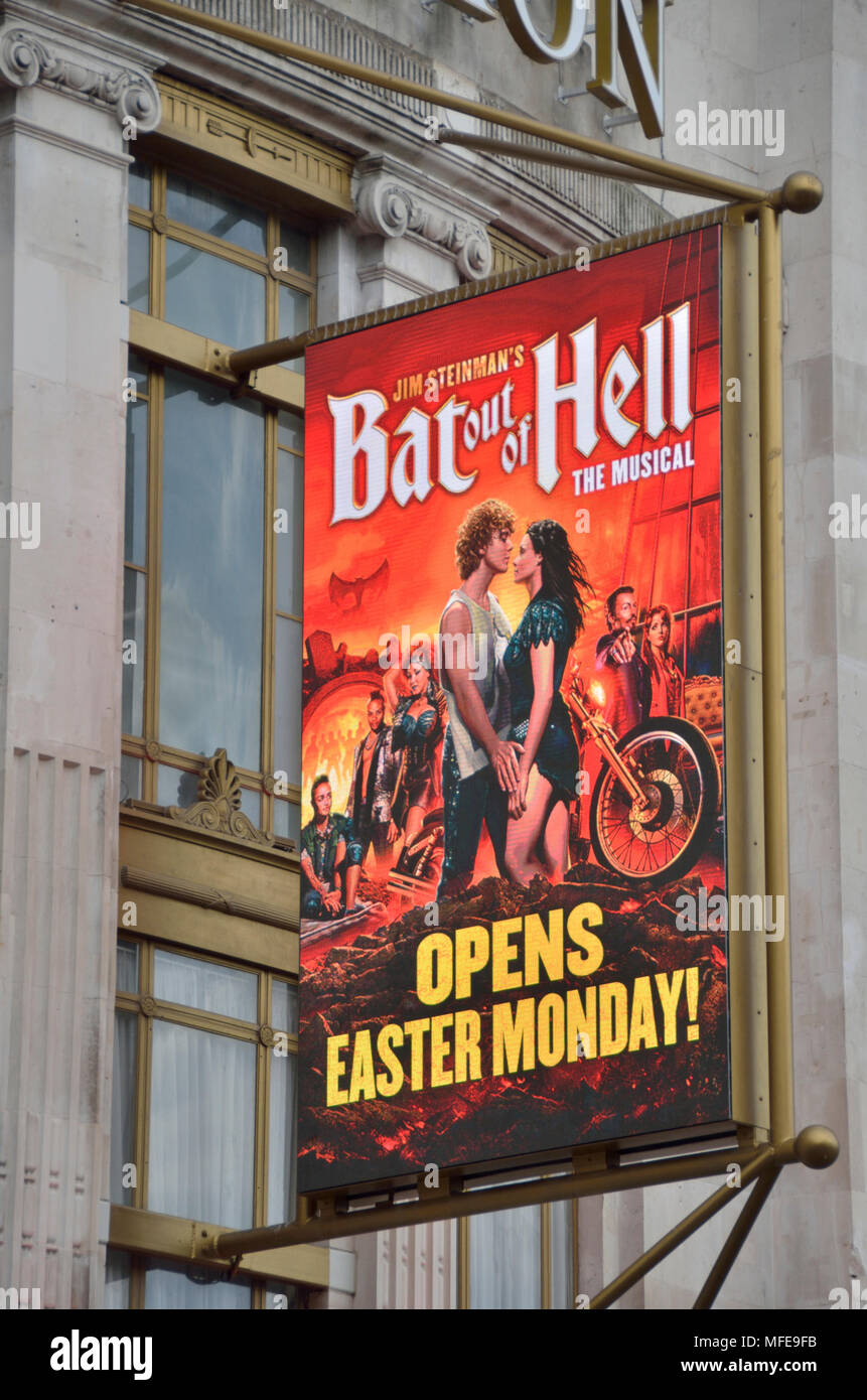 Bat fuori dall'inferno billboard musicali al di fuori di un teatro di Londra, Regno Unito. Foto Stock
