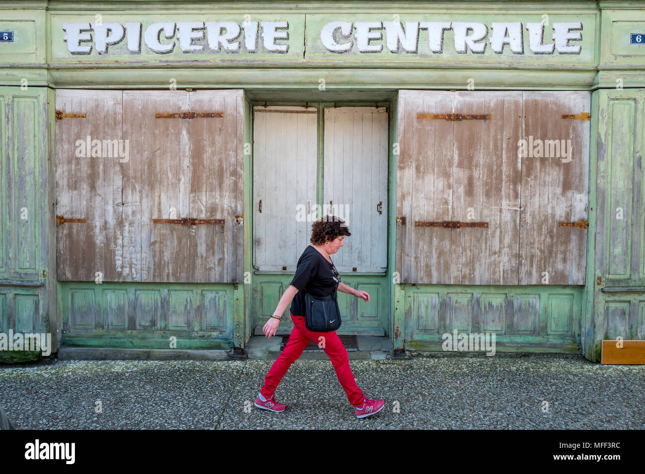 Abbandonato il mercato alimentare in Imperia in Poitou-Charente, Francia Foto Stock