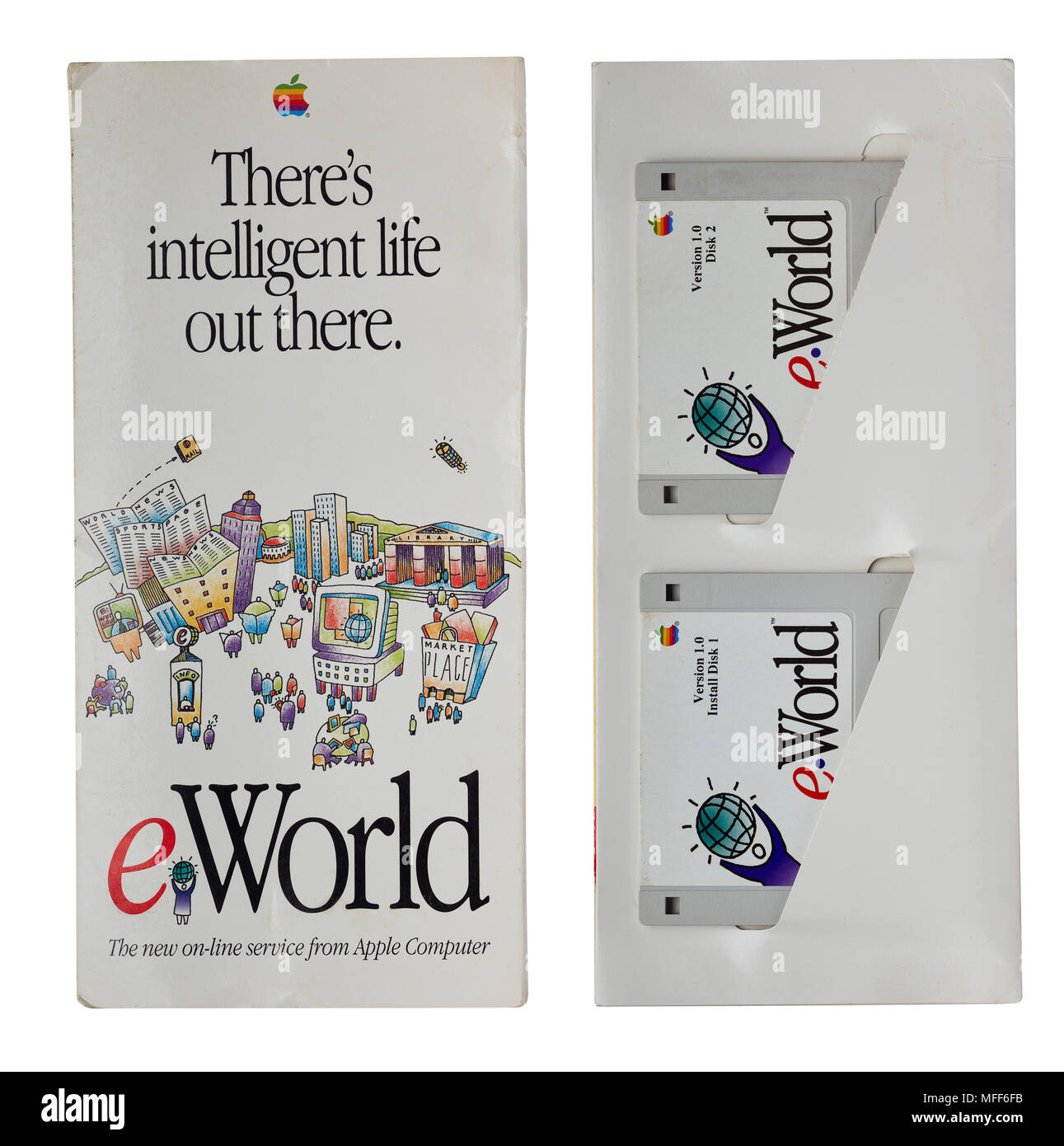 La copertura originale e interno che mostra l'installazione di dischi floppy di eWorld software da Apple, lanciato nel giugno 1994 Foto Stock