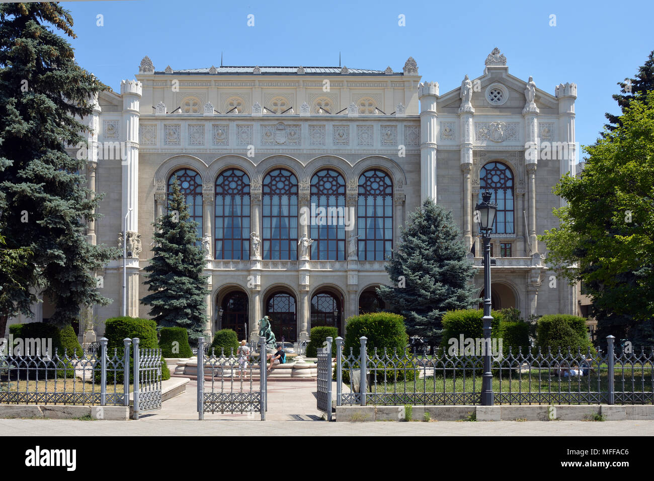 Vigado Concert Hall di Pest nella capitale ungherese di Budapest - Ungheria. Foto Stock