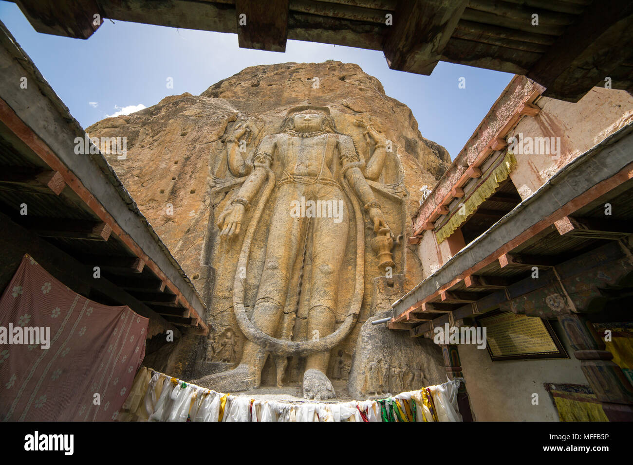 Futuro buddha o Buddha Maitreya ventottesimo al villaggio Mulbekh, Leh Ladakh, India Foto Stock