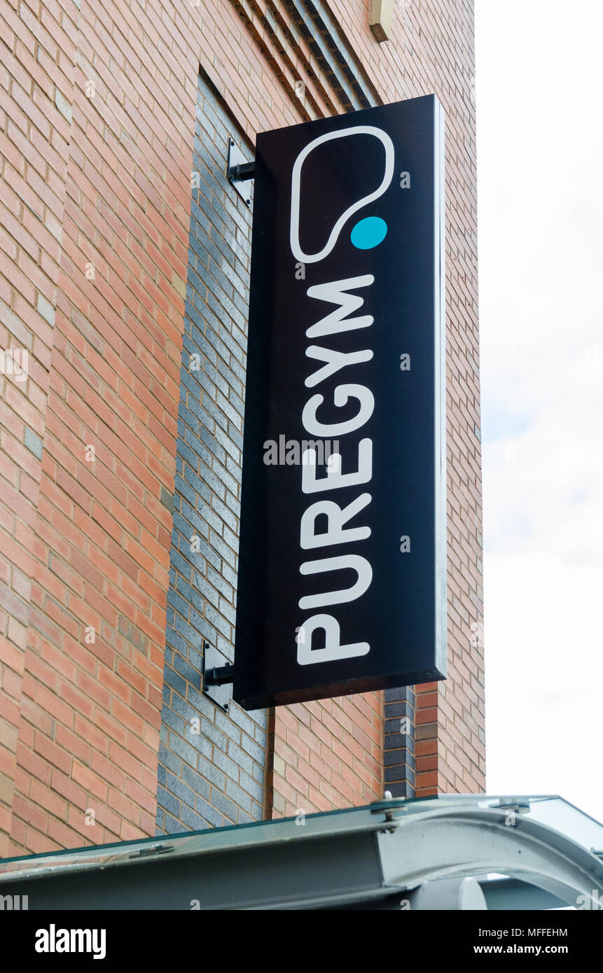 Segno per PureGym centro fitness in Coventry Sky Dome, Spon Street, Coventry, Regno Unito Foto Stock