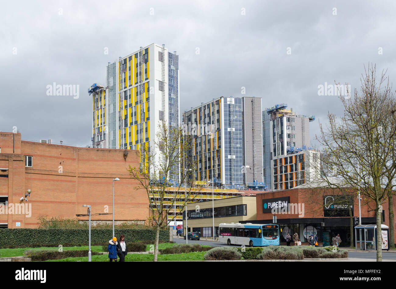 Nuovo alto luogo student accommodation blocchi essendo costruito presso il Vescovo Gate nel centro di Coventry per l'Università di Coventry Foto Stock